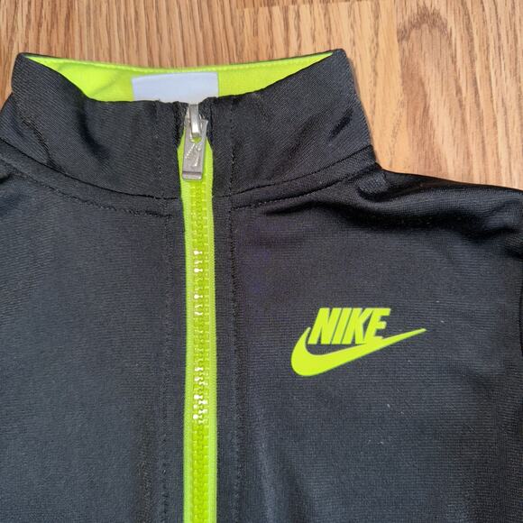 Nike Hoodie + Sweat Pants Set Size 24M (month) Black, Neon Yellow, White - Picture 3 of 11